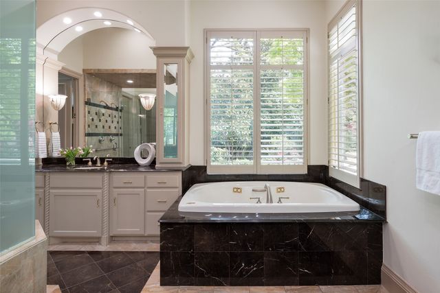 6807 Wander Place, Dallas, TX 75230