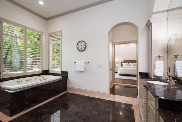 6807 Wander Place, Dallas, TX 75230