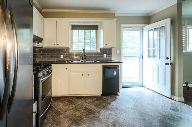 2914 S 74th East Avenue, Tulsa, OK 74129