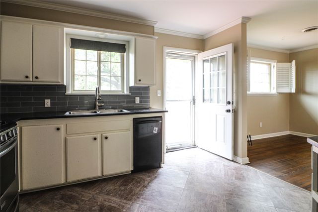 2914 S 74th East Avenue, Tulsa, OK 74129