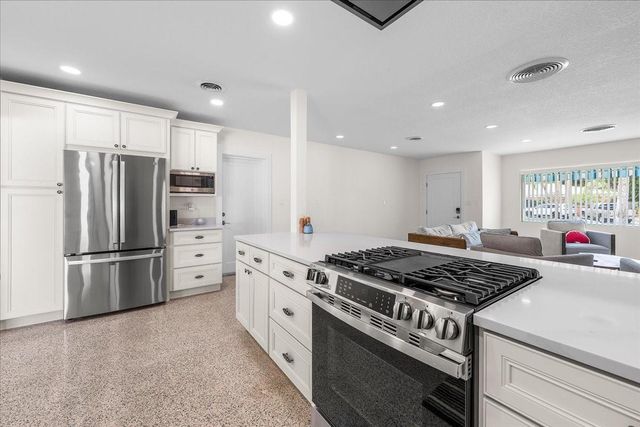 1019 MANDALAY AVENUE, Clearwater Beach, FL 33767
