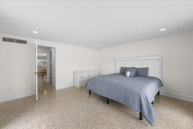1019 MANDALAY AVENUE, Clearwater Beach, FL 33767
