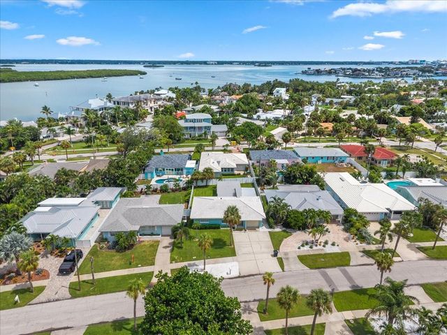 1019 MANDALAY AVENUE, Clearwater Beach, FL 33767