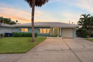 1019 MANDALAY AVENUE, Clearwater Beach, FL 33767