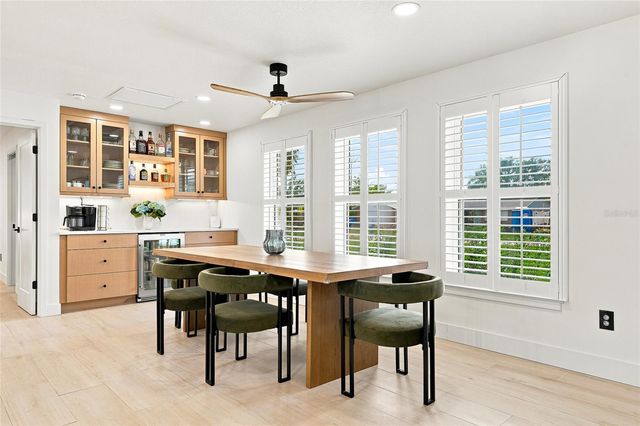 6241 TANGLEWOOD DRIVE NE, St Petersburg, FL 33702