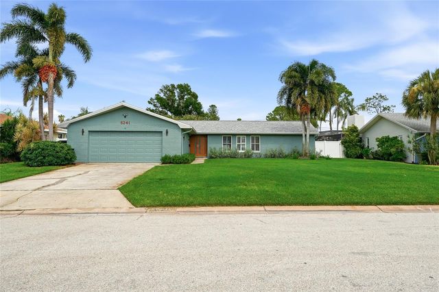 6241 TANGLEWOOD DRIVE NE, St Petersburg, FL 33702