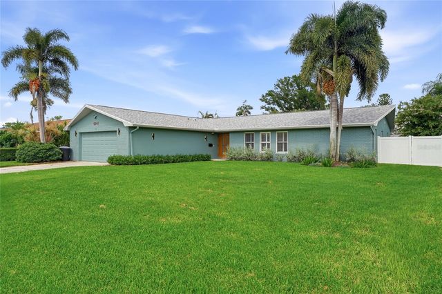 6241 TANGLEWOOD DRIVE NE, St Petersburg, FL 33702