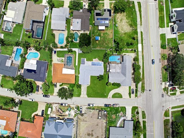 6241 TANGLEWOOD DRIVE NE, St Petersburg, FL 33702