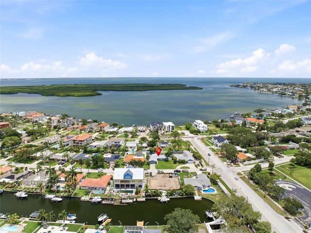 6241 TANGLEWOOD DRIVE NE, St Petersburg, FL 33702