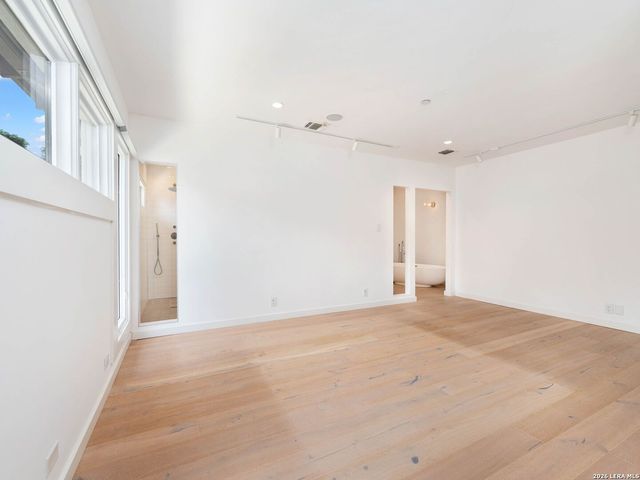 305 Joliet Ave Apt C, San Antonio, TX 78209