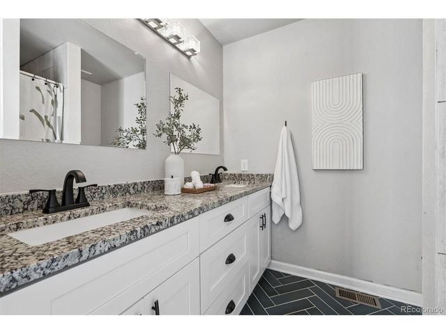 10469 Hyacinth Pl, Highlands Ranch, CO 80129