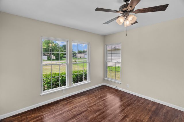 109 S 1st Street, Godley, TX 76044