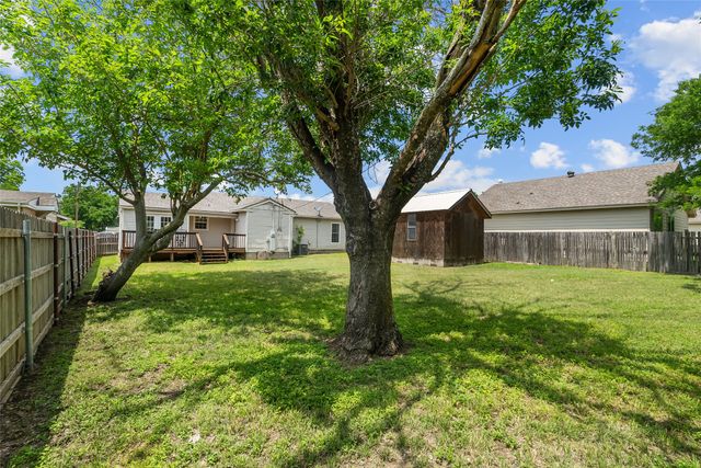 109 S 1st Street, Godley, TX 76044