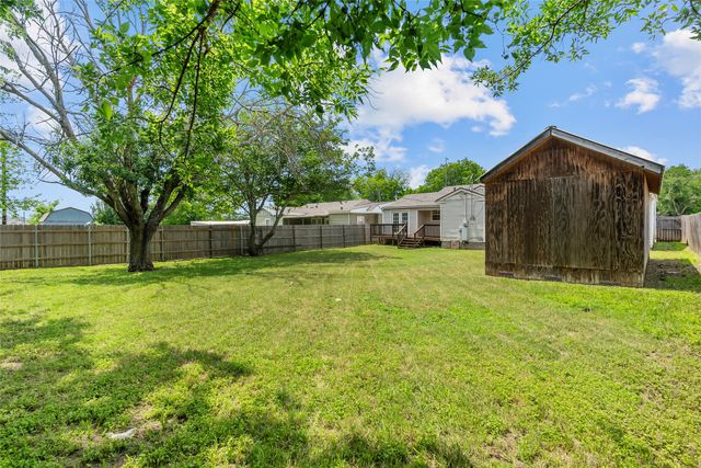 109 S 1st Street, Godley, TX 76044