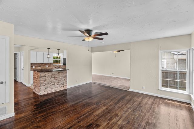 109 S 1st Street, Godley, TX 76044