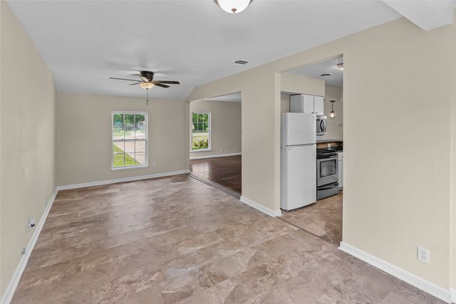 109 S 1st Street, Godley, TX 76044