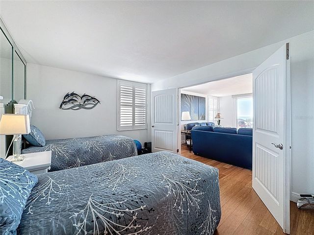 1100 TARPON CENTER DRIVE 301, Venice, FL 34285