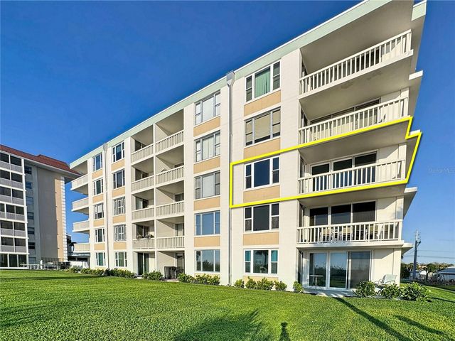 1100 TARPON CENTER DRIVE 301, Venice, FL 34285