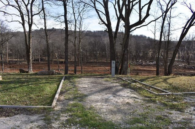 19002 W Woodhaven Drive, Cookson, OK 74427