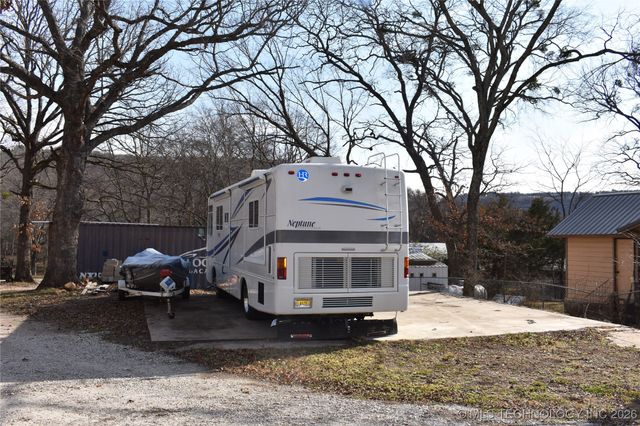 19002 W Woodhaven Drive, Cookson, OK 74427