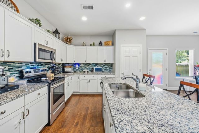 258 Telavera Dr, White House, TN 37188