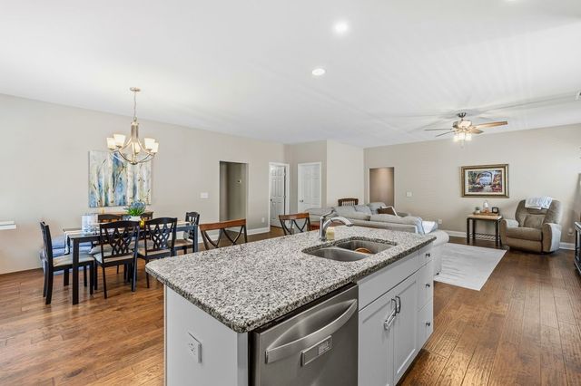 258 Telavera Dr, White House, TN 37188