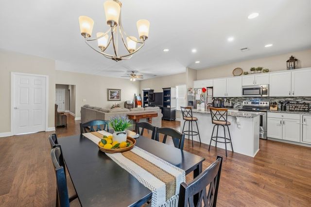 258 Telavera Dr, White House, TN 37188