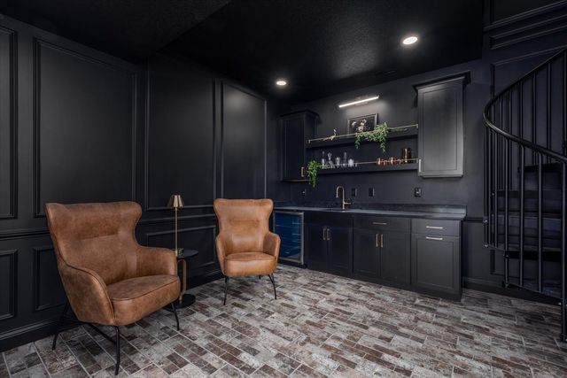 18284 Baxter Place, Clive, IA 50325