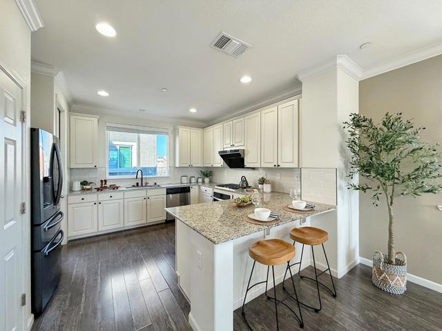 1053 Eagle Way, San Jose, CA 95131