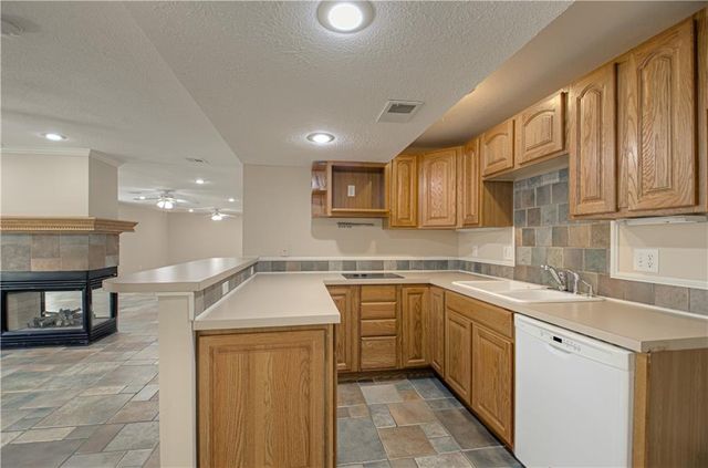 14200 Rosehill Street, Overland Park, KS 66221