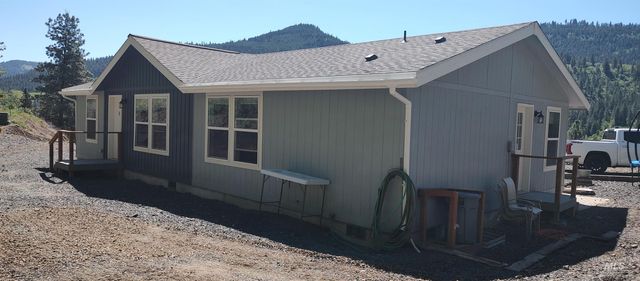 400 Bobcat Drive, Ahsahka, ID 83520