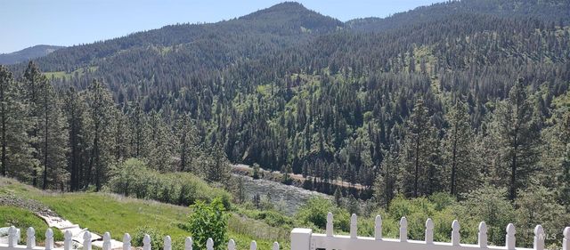 400 Bobcat Drive, Ahsahka, ID 83520