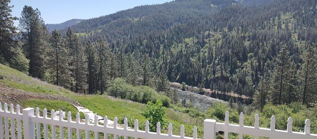 400 Bobcat Drive, Ahsahka, ID 83520