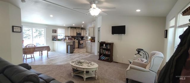 400 Bobcat Drive, Ahsahka, ID 83520