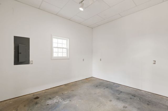 1789 Seavy Hight Rd, Columbia, TN 38401