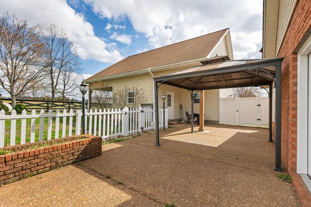 1789 Seavy Hight Rd, Columbia, TN 38401