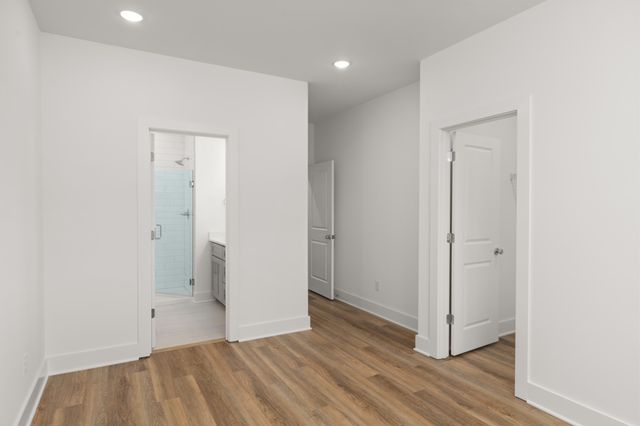 700 N DuPont Ave Apt 111, Madison, TN 37115