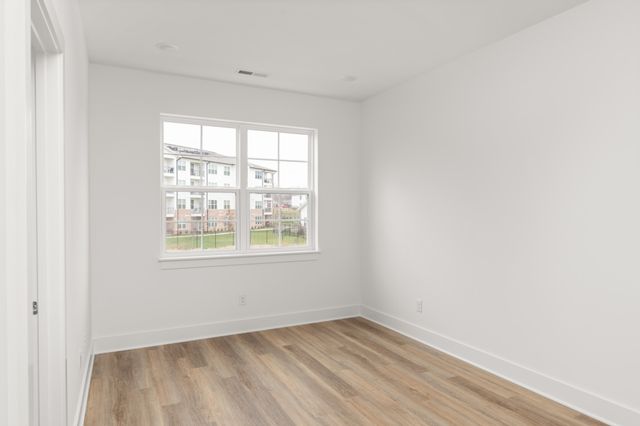 700 N DuPont Ave Apt 111, Madison, TN 37115