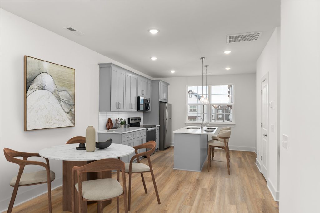 700 N DuPont Ave Apt 111, Madison, TN 37115