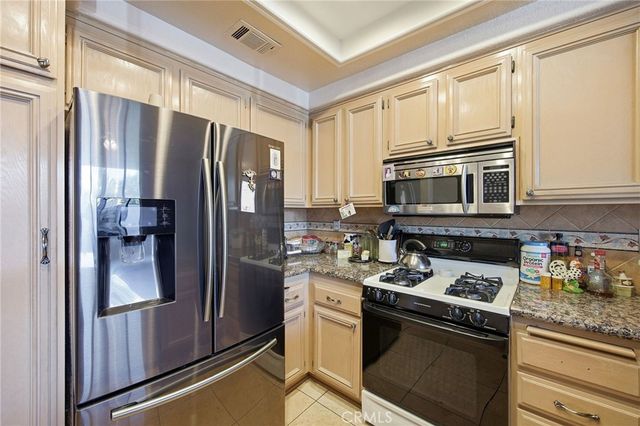 2131 Almeria Street 102, Corona, CA 92879