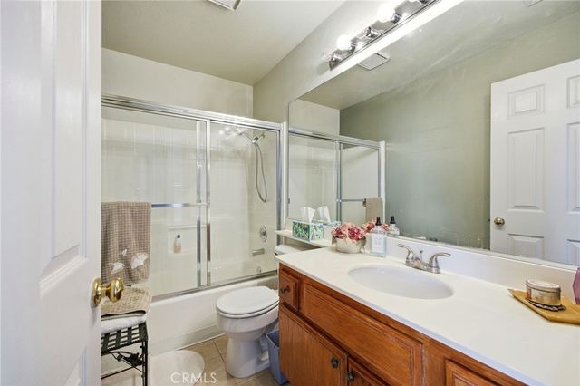 2131 Almeria Street 102, Corona, CA 92879