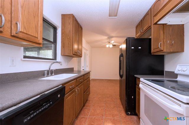 917 Holly Street, Copperas Cove, TX 76522