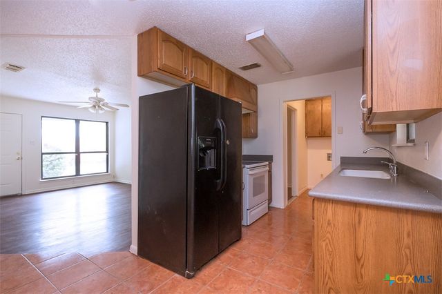 917 Holly Street, Copperas Cove, TX 76522