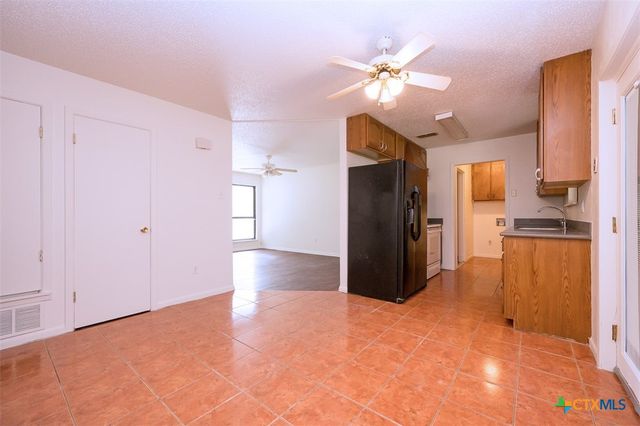 917 Holly Street, Copperas Cove, TX 76522