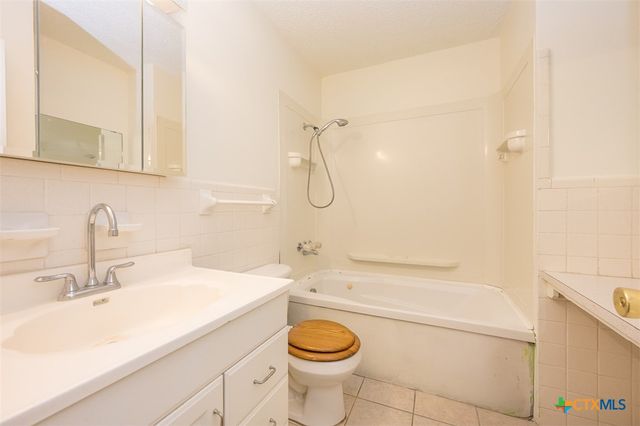 917 Holly Street, Copperas Cove, TX 76522