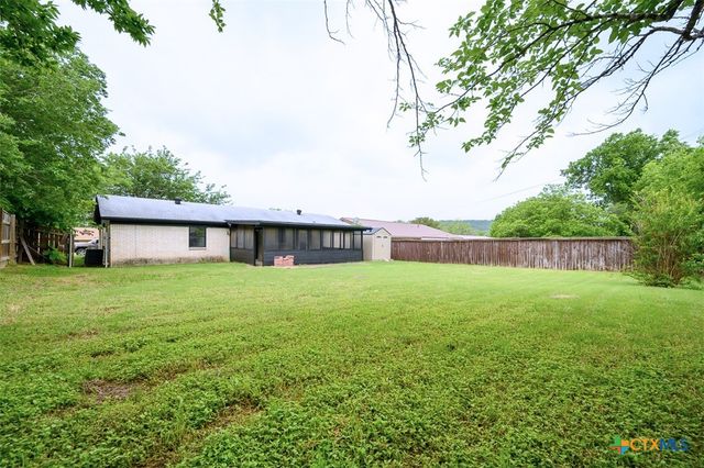 917 Holly Street, Copperas Cove, TX 76522