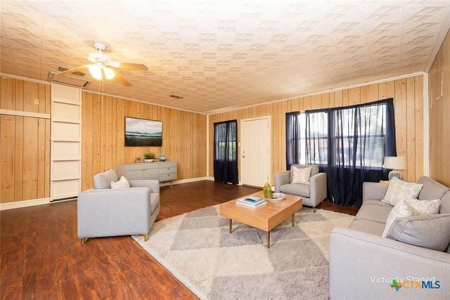 917 Holly Street, Copperas Cove, TX 76522