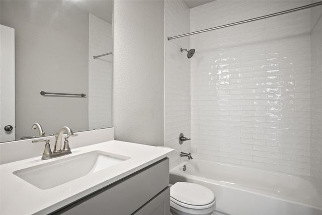 13011 Brave Tenderfoot TRL, Buda, TX 78610