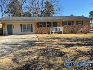 3104 Cumbress Circle NW, Huntsville, AL 35810