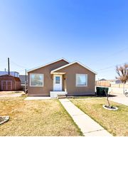 245 N 100 W, Vernal, UT 84078